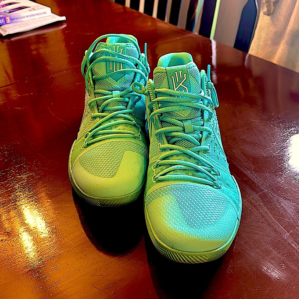 Nike Kylie 3 Tiffany.  Men’s size 14. Like new